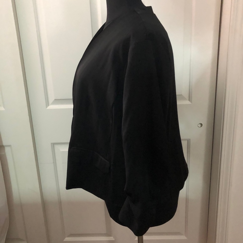 Plus Size Open Front Blazer - Picture 4 of 6